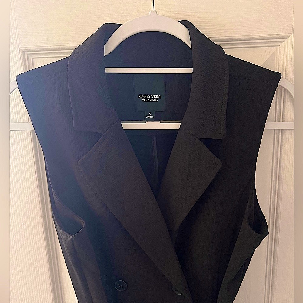 Simply Vera Vera Wang Black Sleeveless Blazer Top , Size S